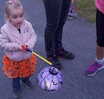 Haloweenské dlabání dýní s lampionovým průvodem